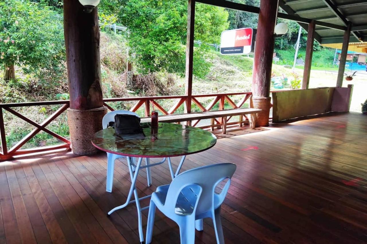 Oyo Home 90396 Mahua Rainforest Paradise Tambunan エクステリア 写真